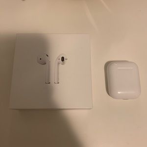 Apple AirPods 1st generation